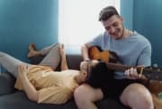 《疗伤药》吉他谱_李小薇_吉他弹唱谱4/4拍