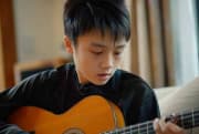 《昨日少年》吉他谱_钟镇涛_吉他弹唱谱4/4拍