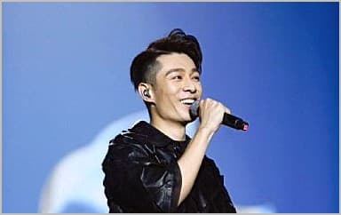乌托邦吉他谱_周柏豪_D调指法原版弹唱谱